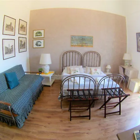 Duomo Sant'agata 公寓 *